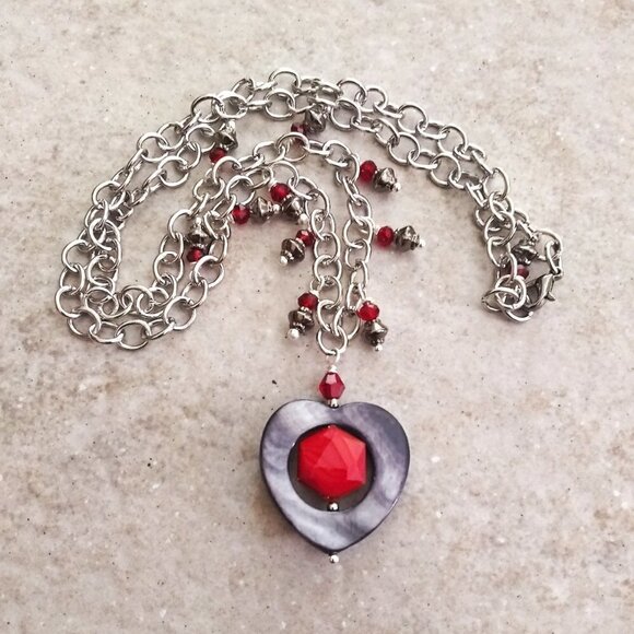 Gray Shell Heart & Red Crystals! Sexy Goth Mistress Witchy Statement Necklace - Picture 9 of 11